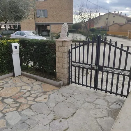 La Casetta Al Teatro Holiday home *